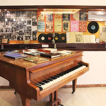 Hotel Luna Rossa Naples
