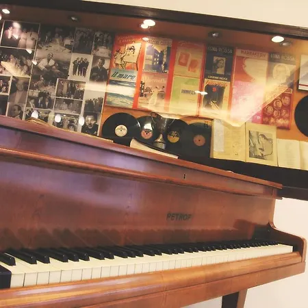 Luna Rossa Szálloda Nápoly