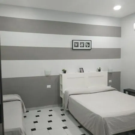 Luna Rossa 3* Nápoly